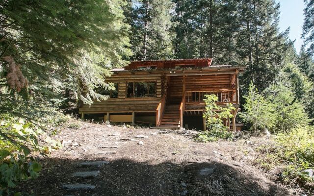 Whispering Winds Apartment 3 NW Comfy Cabins