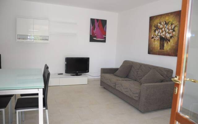 Apartment Sleeps 6 More 7 - Stintino
