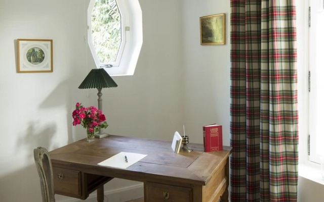 La Clairiere De La Reine Hortense