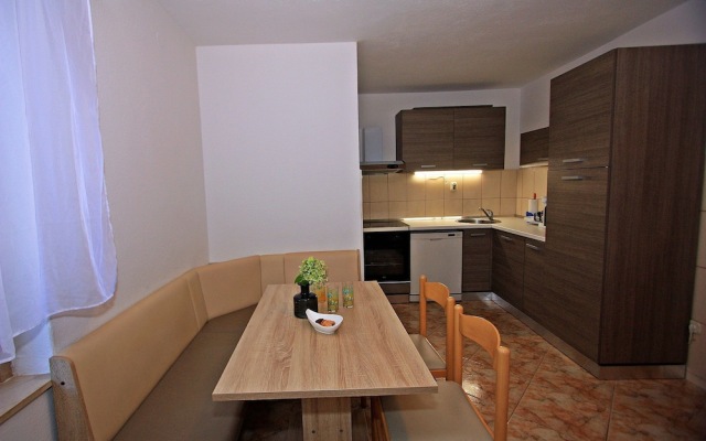 Apartments Jakšić - Žile
