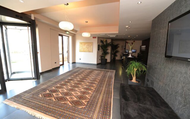 Myres Hotel Residence