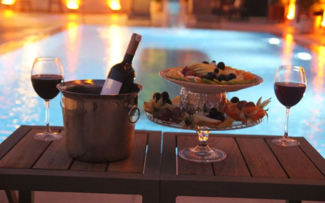 Enki Royal Cesme Hotel