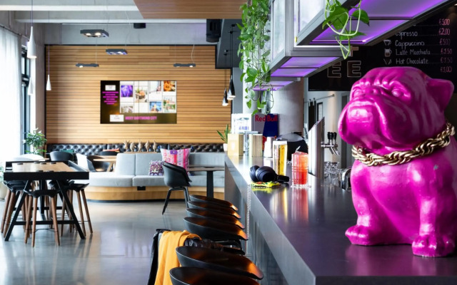 MOXY Frankfurt Eschborn