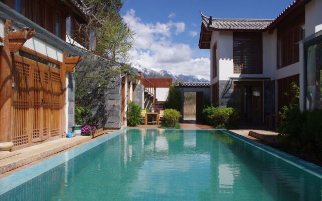 Yunzhong Baisha Lijiang Inn