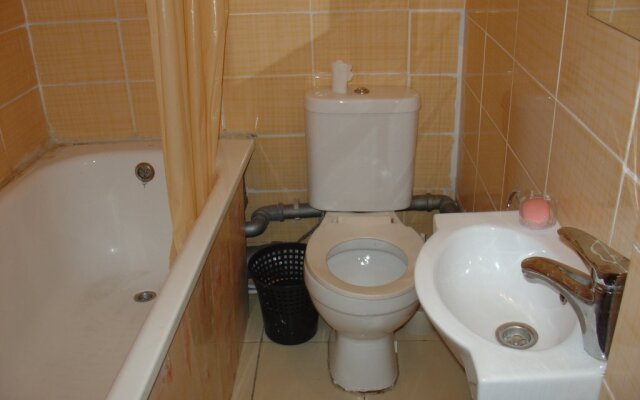 Gostiny Dvor na Nikolaevskoy