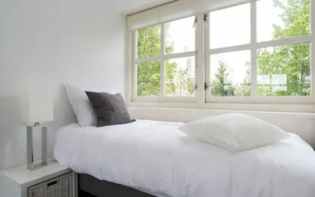 Western Docklands Area Apartments