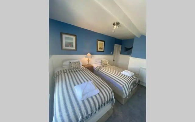 Seagulls Rest Marine Themed Seaview Apartment