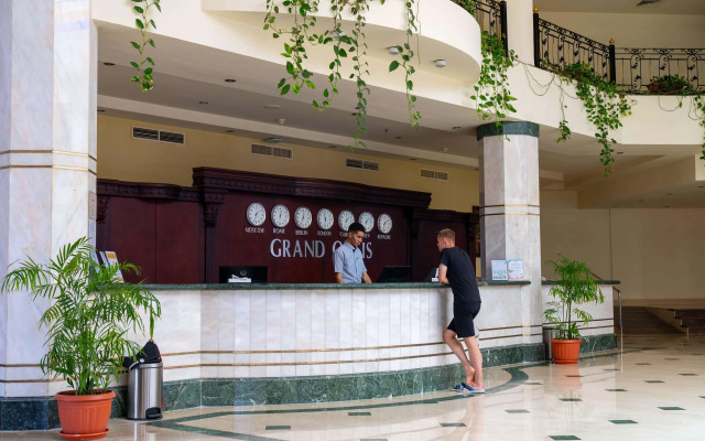 Grand Oasis Resort