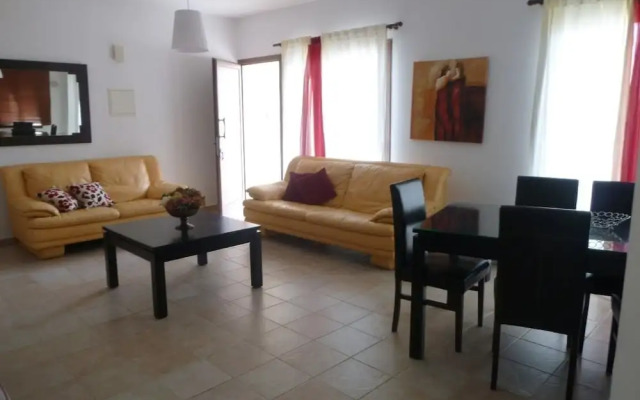 Avra Family Maisonettes