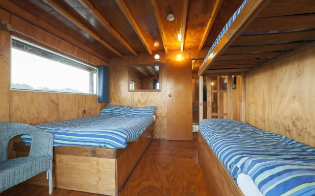 The Rock Adventure Cruise