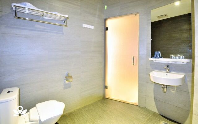 ZEN Rooms Duta Merlin