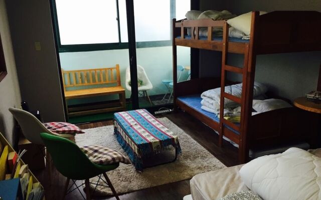 Danim Backpackers - Hostel