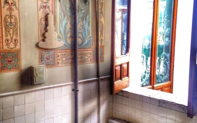 Leonora Hostal - Hostel