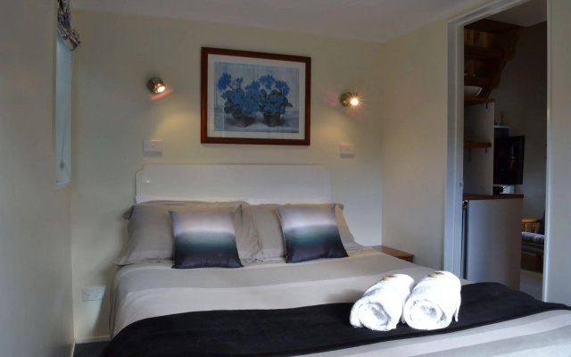 Te Mata Lodge – Guest Rooms – Havelock North