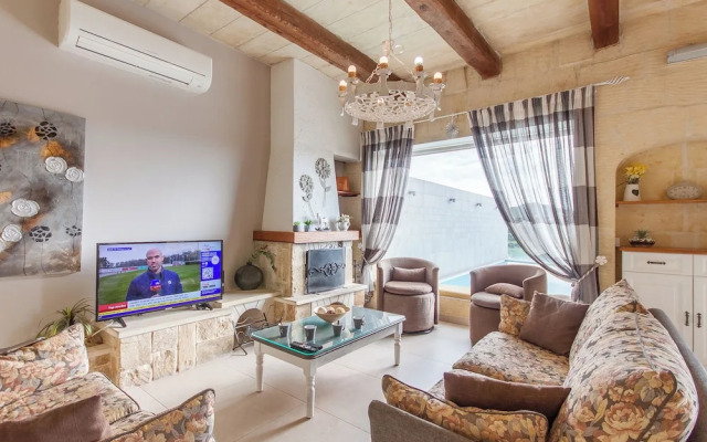 Twilight Gozitan Farmhouse With Pool