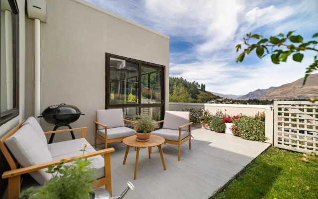 Queenstown Retreat