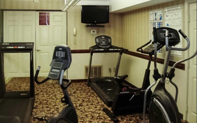 Days Hotel by Wyndham Williamsburg I-64