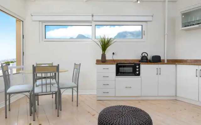 Newly Renovated Studio Apartment in Cape Town