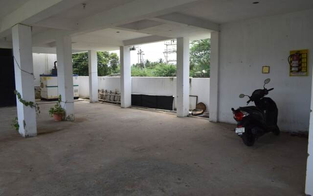 Haleemas Residency
