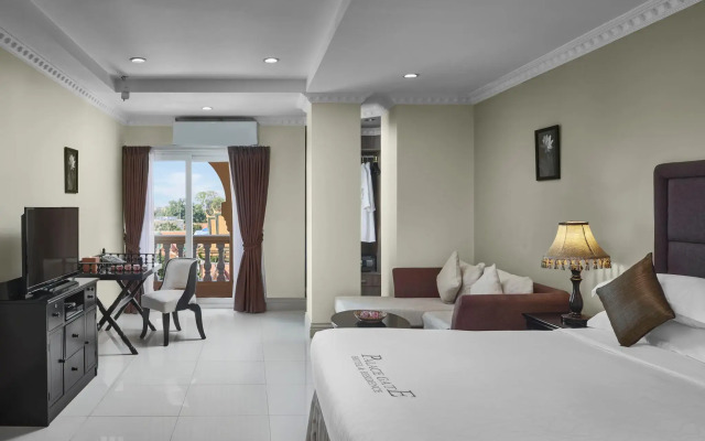 Palace Gate Hotel & Residence by EHM