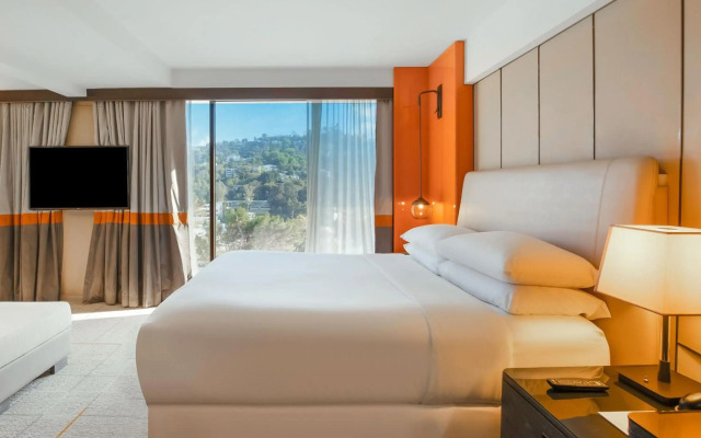 Sheraton Universal Hotel