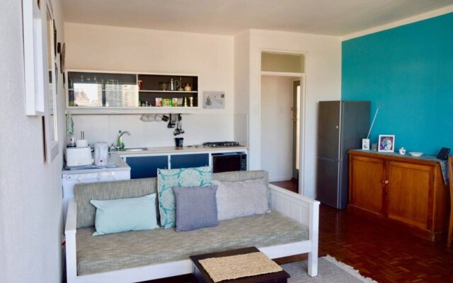 Kloof Street Central 2 Bedroom Apartment