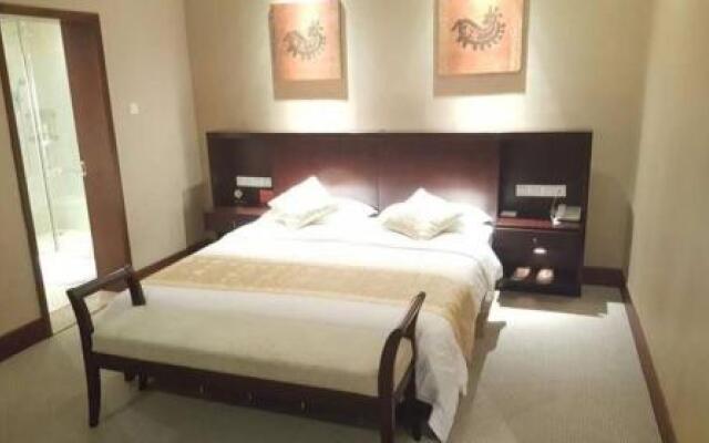 Grand Valley Hotel