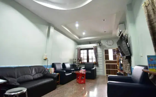 5 Minute Hostel