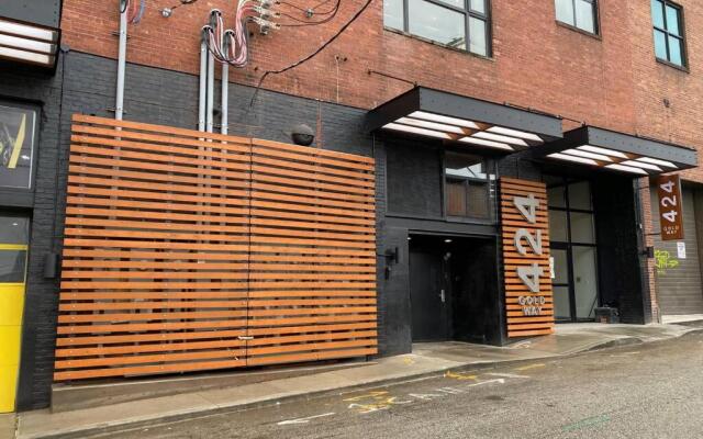 3E-Cozy! Micro apartment! in Oakland, sleeps 1