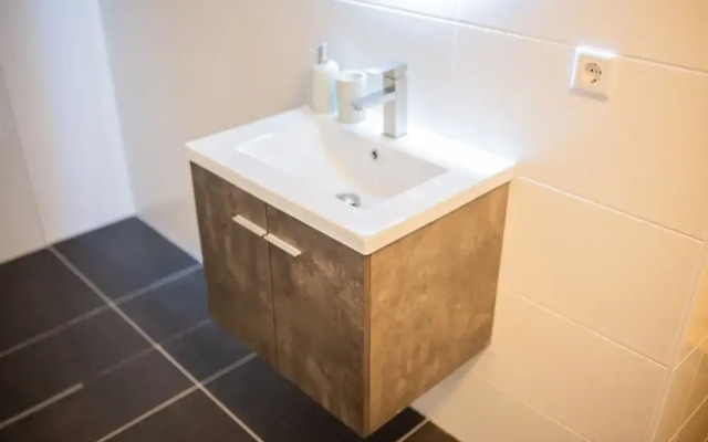 3 Bedroom Serviced Apartment -bsh-
