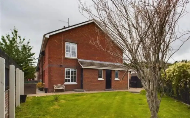 4 Bedroom House in Newry Central