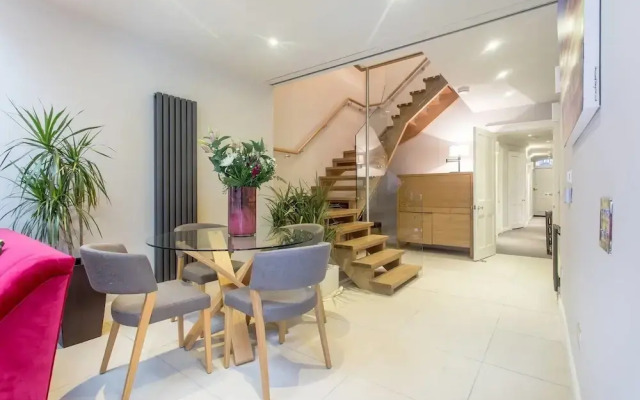 Wall Street Journal Featured 3bed/3bath Apartment