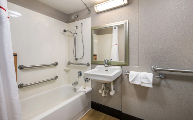 Red Roof Inn Rockford East – Casino District