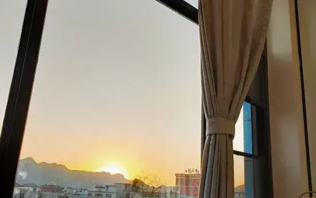 Man ShiGuang garden hotel