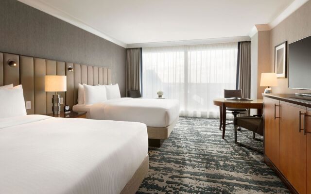 Fairmont Vancouver Airport In-Terminal Hotel