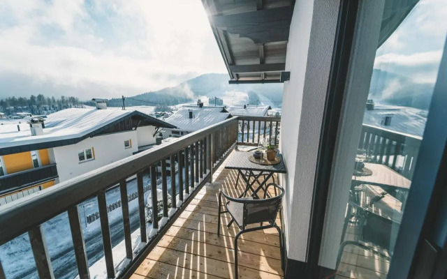 Mirador Apartments