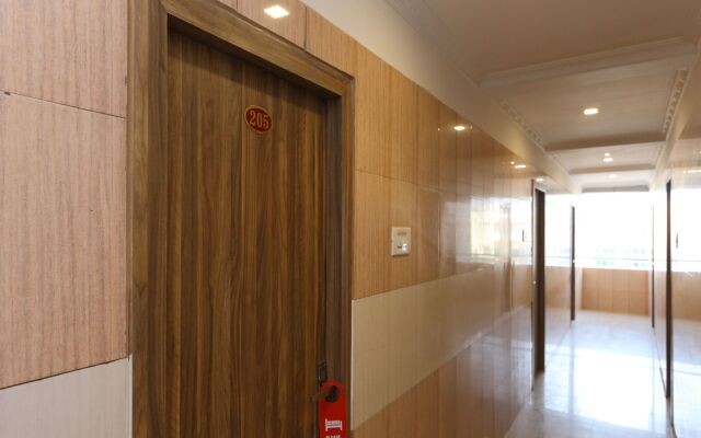 OYO 11437 GMT Centre