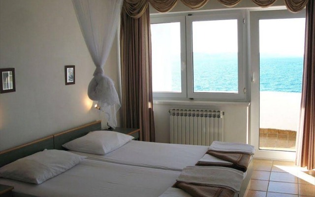 Vila 4m - Boarding House And Apartments