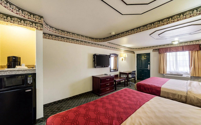 Three Rivers Executive Inn & Suites By OYO