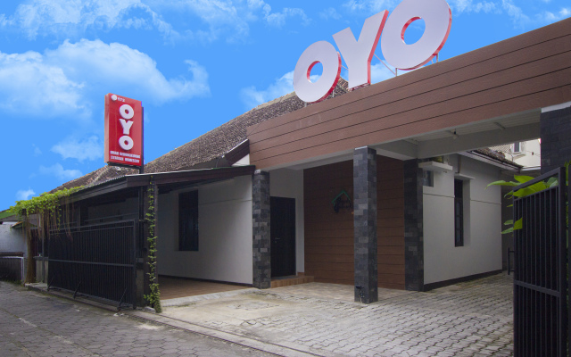 OYO 572 Omah Gedongkuning Syariah Homestay