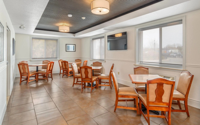 Comfort Inn & Suites Thousand Islands Harbour District