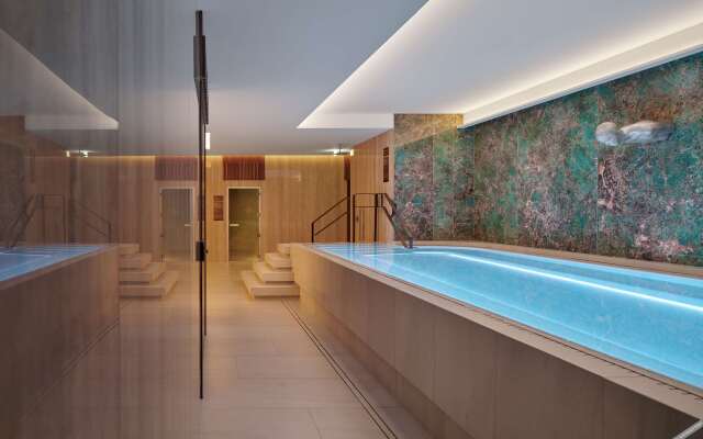 Iceland Parliament Hotel, Curio Collection By Hilton