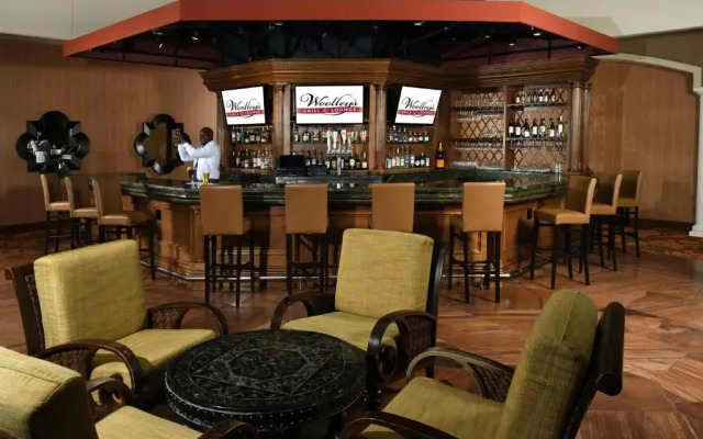 Woolley’s Classic Suites