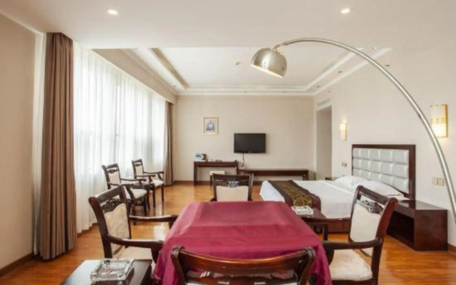 Qingmian Light Luxury Hotel (Luohe East Bund Branch)