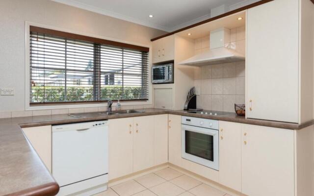 TAURANGA CITY CBD 5TH AVE Elegant Entire Home