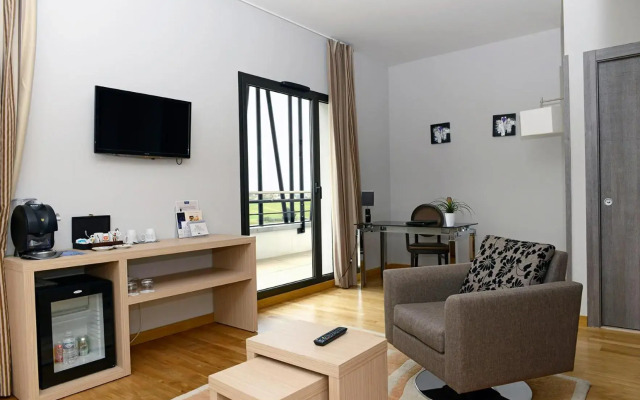 Kyriad Prestige Lyon Est - Saint Priest Eurexpo Hotel and Spa
