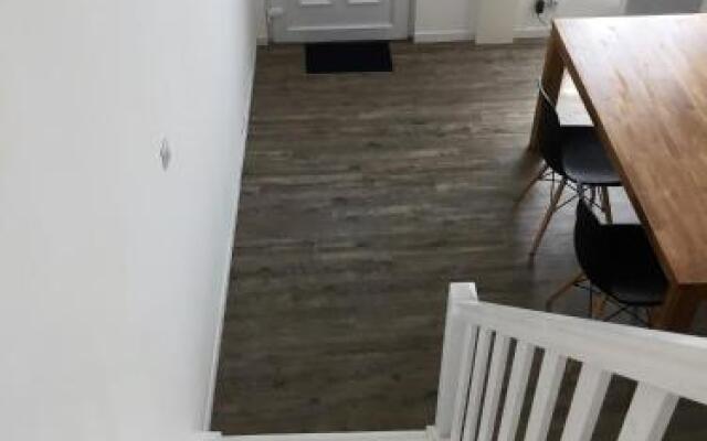 Maison neuve au pied des vignes