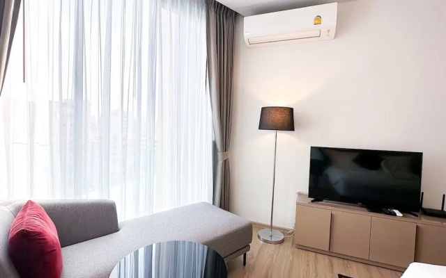 Elegant Room With Roof Top Pool - Best In Pattaya