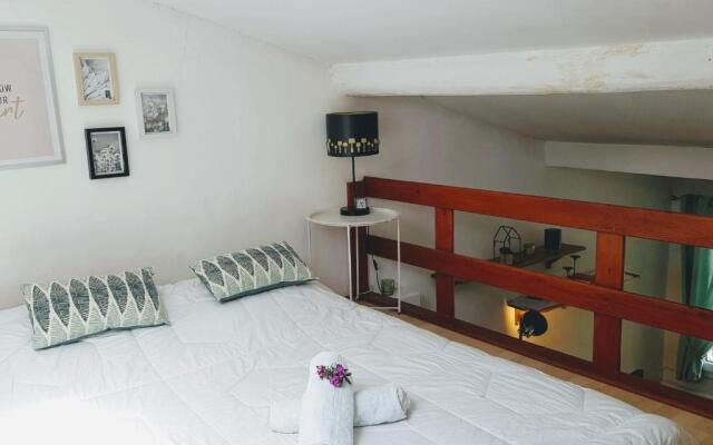 Nice Duplex Apartment Of 25m In Aix En Provence