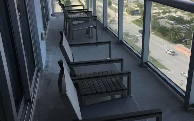 Beachwalk Condo With Beach Club 2bed 2bath